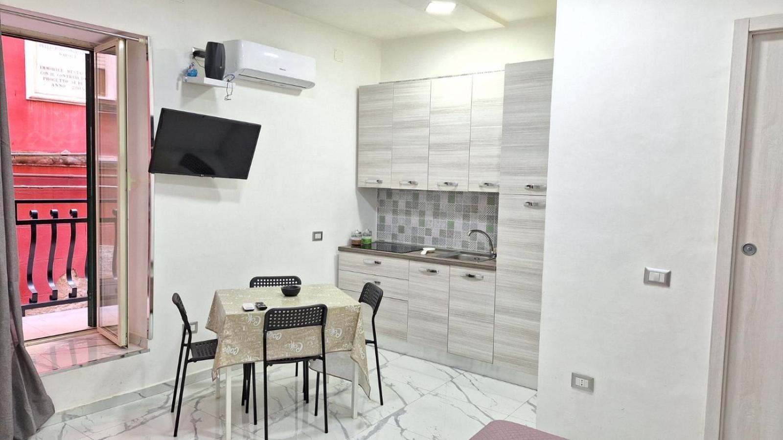 Diego_House Неаполь Екстер'єр фото